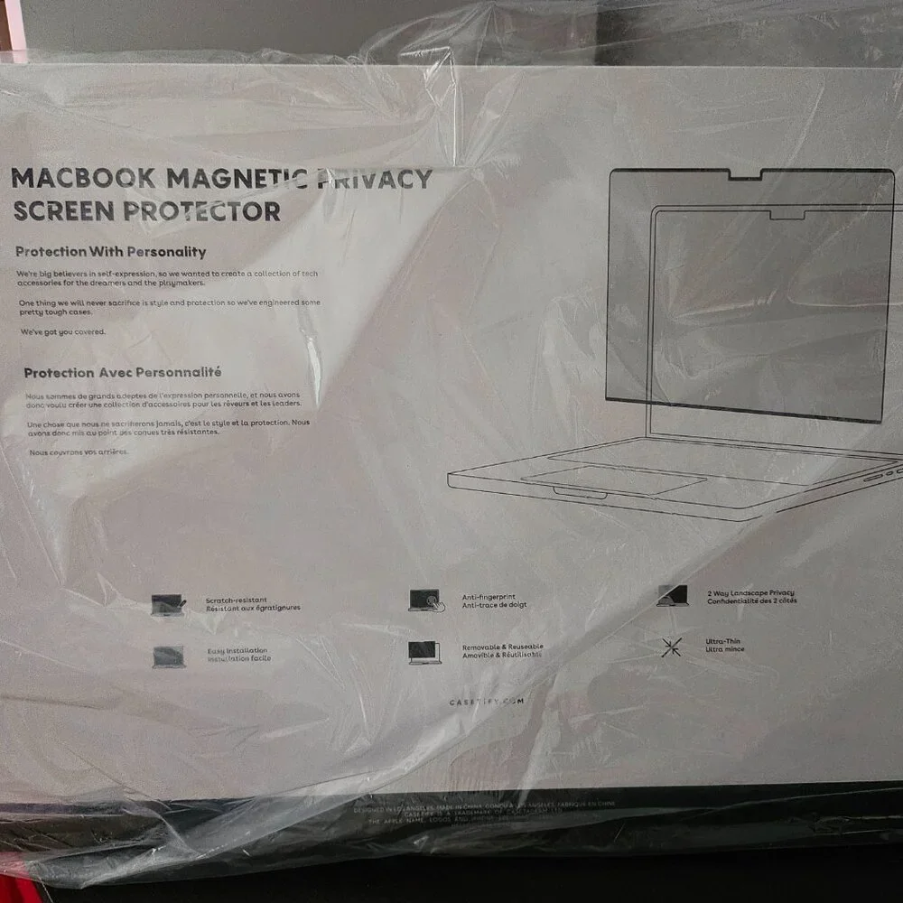 Magnetic Laptop Privacy and Protection Screen by Casetify - Macbook Pro 16